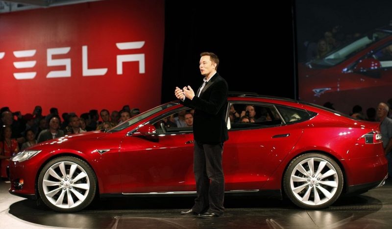 Илон Маск уйдёт с поста главы совета директоров Tesla