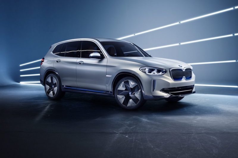 BMW iX3 — новая платформа и запас хода 400 километров