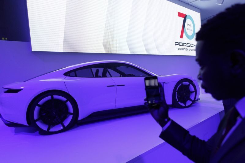 На юбилее Porsche представили первый электрокар