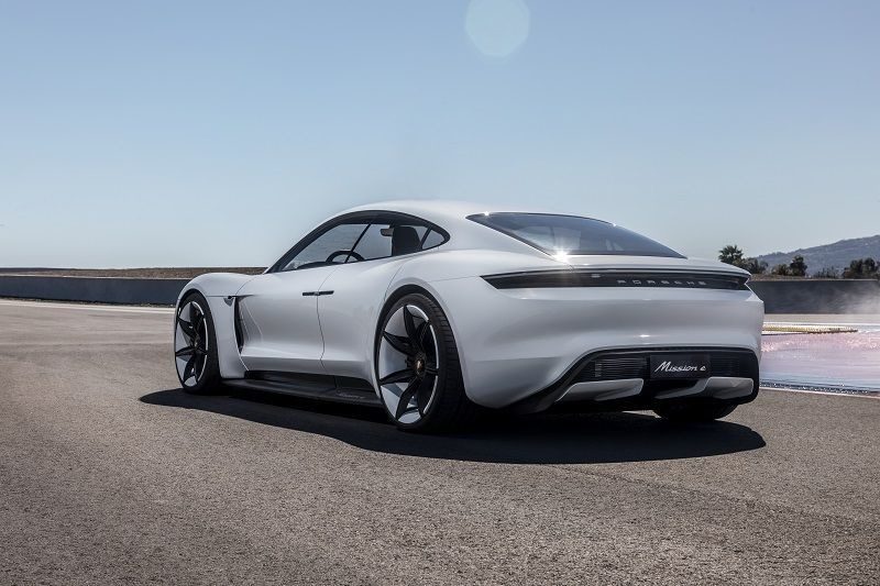 На юбилее Porsche представили первый электрокар
