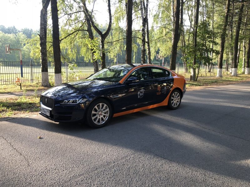 МатрешCar и Jaguar XE: Хищный Зверь в каршеринге — фото 1