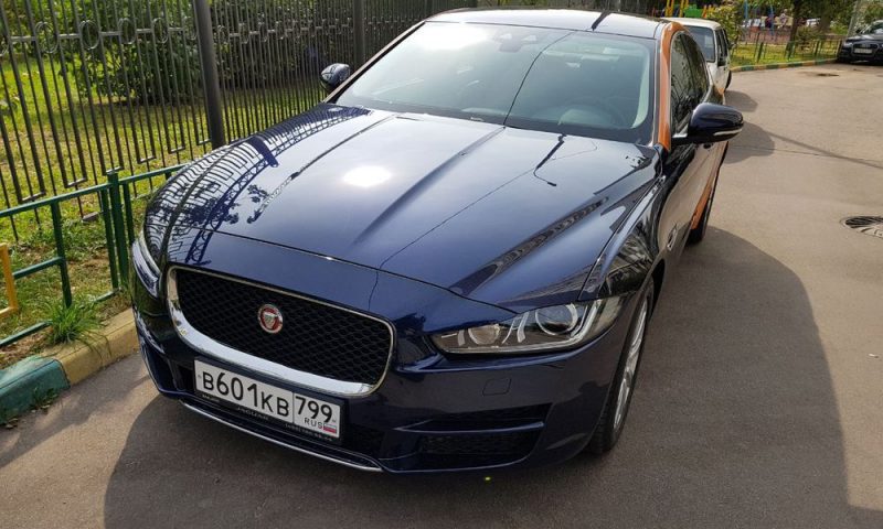 МатрёшCar добавил Jaguar XE к автопарку в Москве