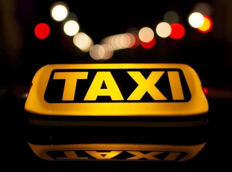 Автостат: поездки на такси могут подорожать на 30% из-за локализации автомобилей