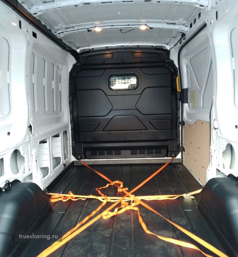 Каршеринг Яндекс.Драйв добавил фургоны Ford Transit в автопарк в Москве — фото 4