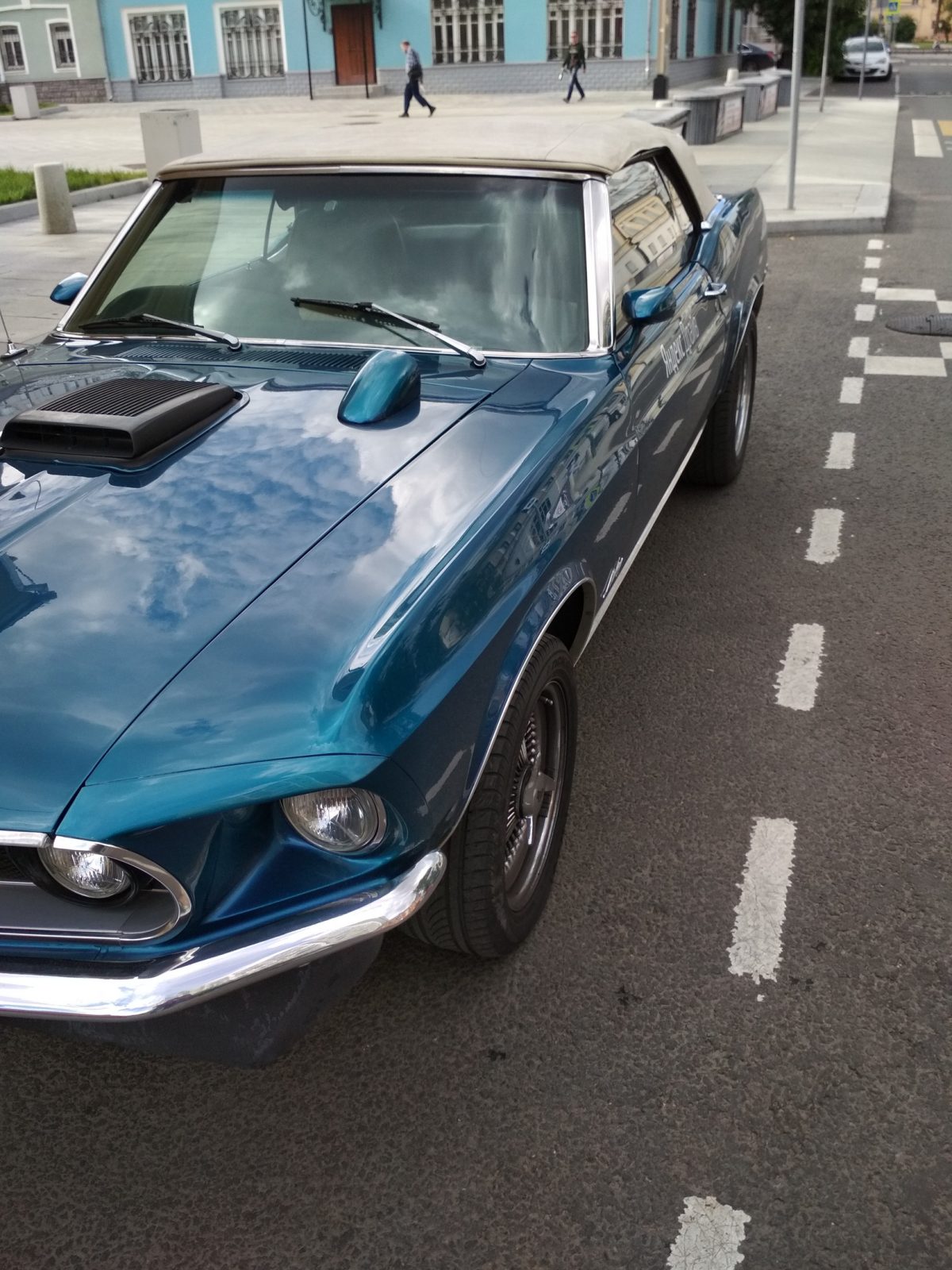 Ford Mustang 1965 каршеринг