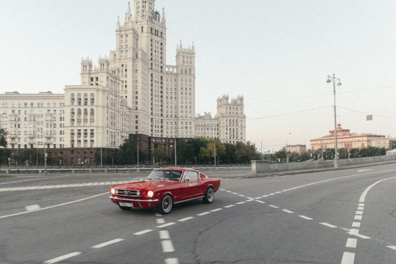 Каршеринг Яндекс.Драйв вернул в автопарк автомобили Ford Mustang 60-х годов — фото 4