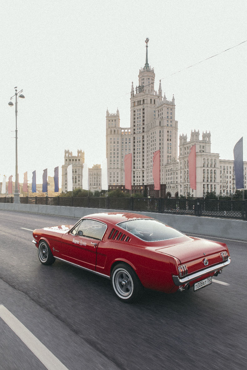 Каршеринг Яндекс.Драйв вернул в автопарк автомобили Ford Mustang 60-х годов — фото 1