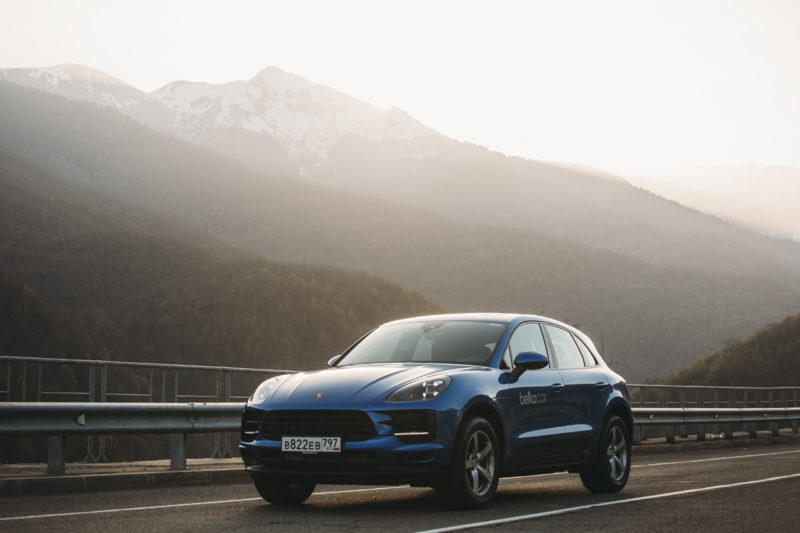 В сочинском парке BelkaCar появились Porsche Macan — фото 2