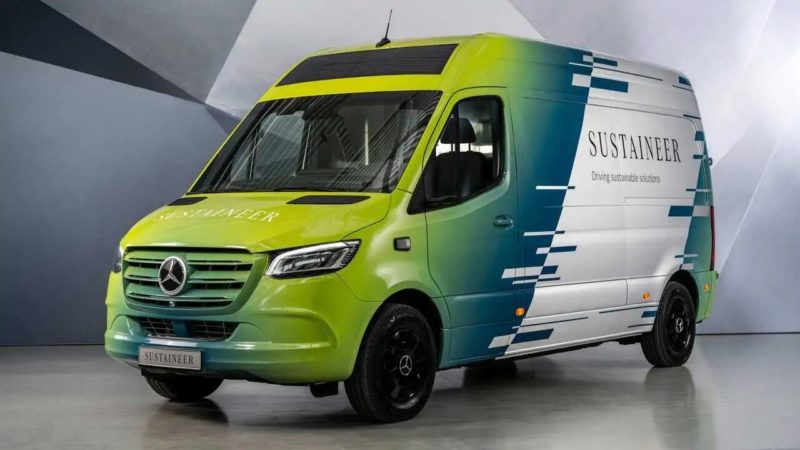 Mercedes представил фургон, который очищает воздух