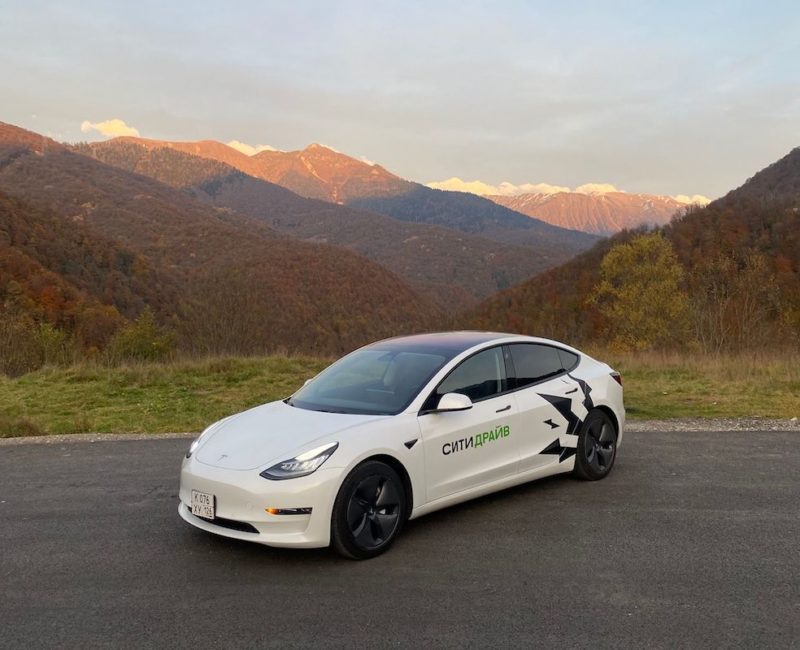 Каршеринг Ситидрайв пополнил автопарк Tesla Model 3
