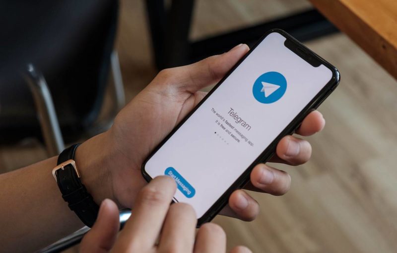 Чат-бот Grok интегрировали в Telegram