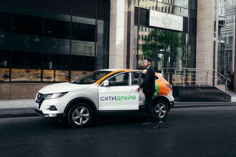 Доставка машины ко времени в каршеринге Ситидрайв стала доступна в Москве и Санкт-Петербурге