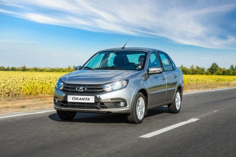 СберАвто назвал самые популярные авто прошедшей зимы