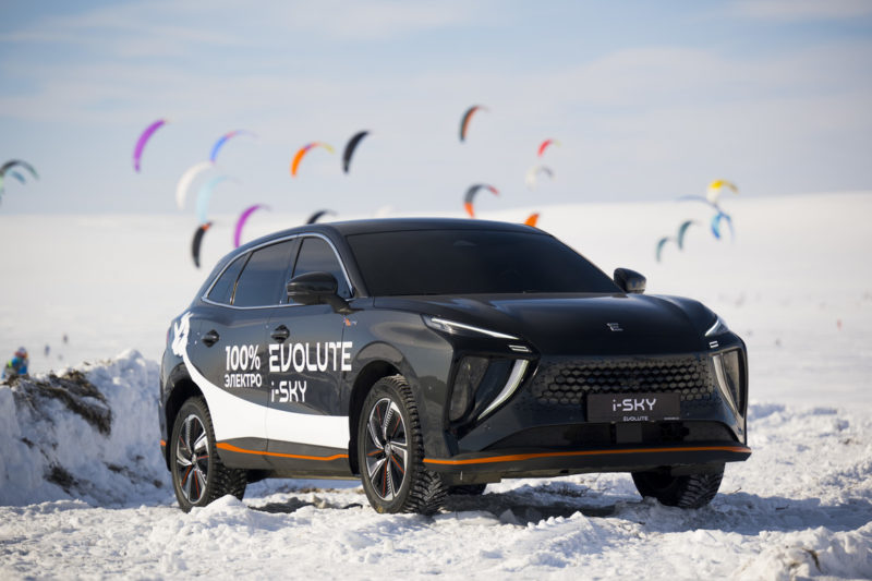 Российский производитель электрокаров Evolute представил новый кроссовер i-SKY