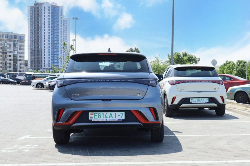Автомобили BYD Dolphin в каршеринге Мультимоторс стали доступны без оклейки