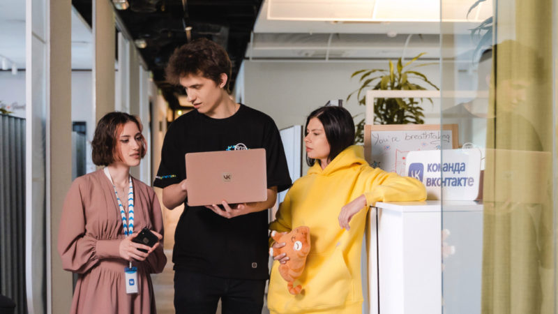 VK Education представил бесплатные онлайн-курсы по работе с данными и Python