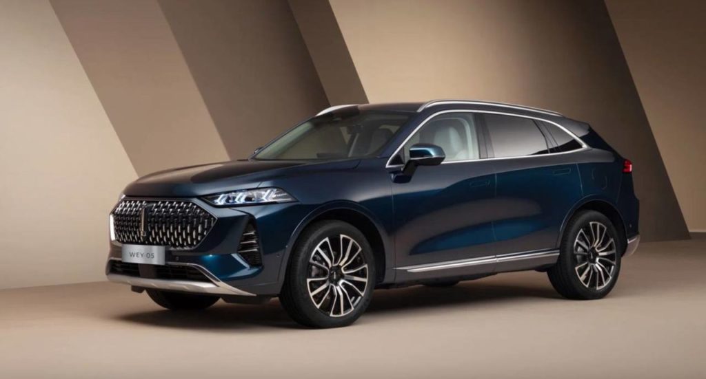 Китайский производитель Great Wall Motor представил гибридный кроссовер Wey 05 в России