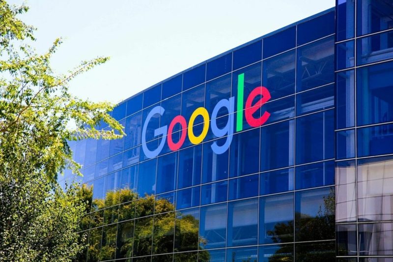 Google платит сотрудникам, чтобы они не работали и не уходили к конкурентам