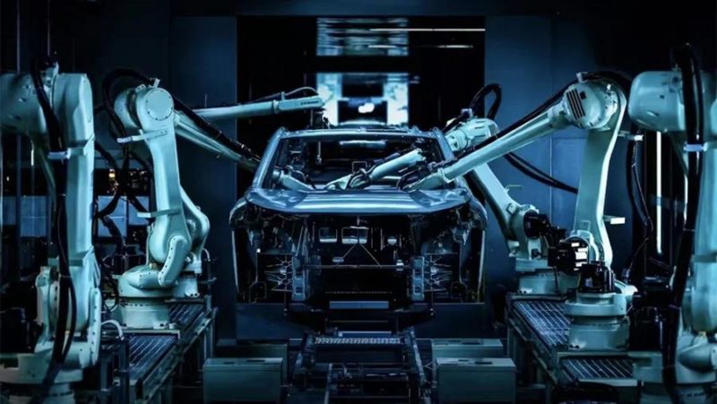 Changan и Huawei открыли ИИ-автозавод с самообучением