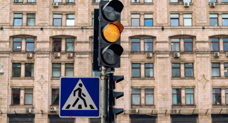 Российские разработчики научили нейросеть распознавать цвета светофора
