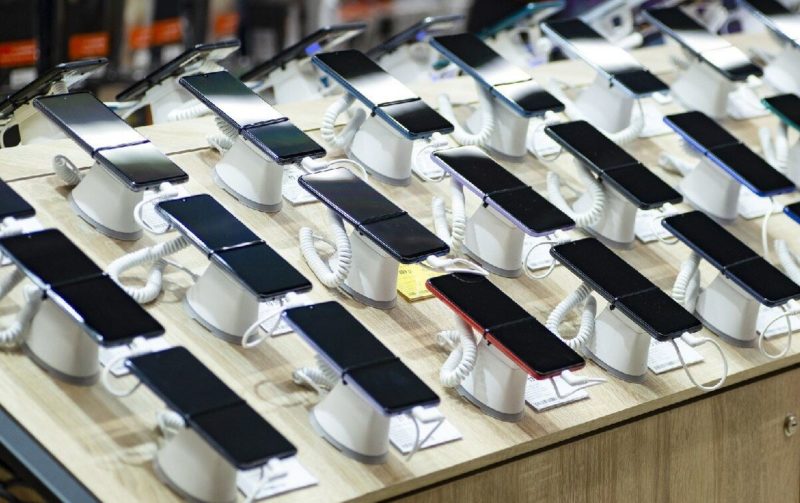 Импорт электроники в Россию сократился впервые за два года