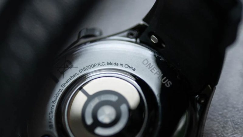 На часах OnePlus Watch 3 нашли забавную опечатку со страной производителем