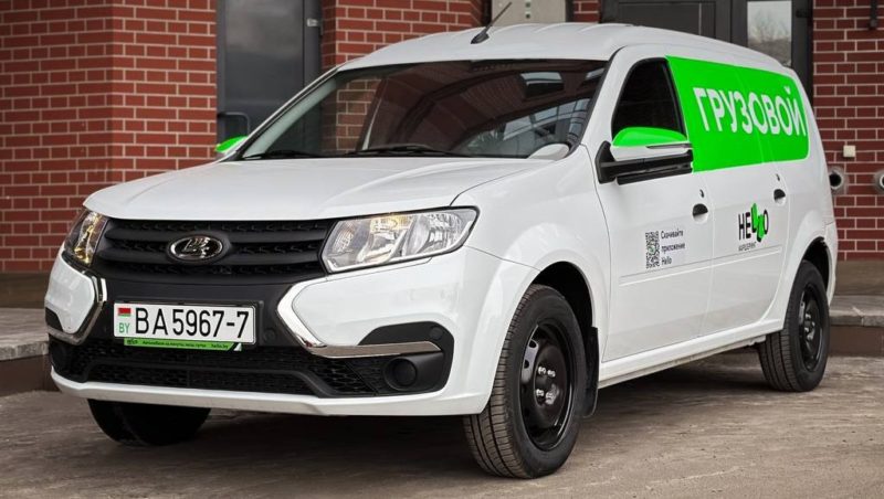 Белорусский каршеринг Hello пополнил автопарк новым Lada Largus