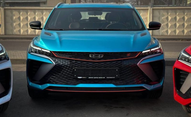 Белорусский каршеринг Hello добавил новые тарифы на Geely Coolray NEW