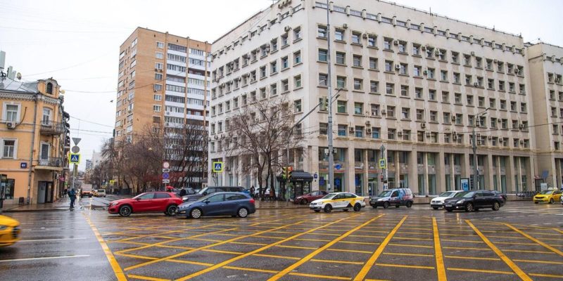 Новые «вафельные» разметки добавят на 32 перекрёстках Москвы