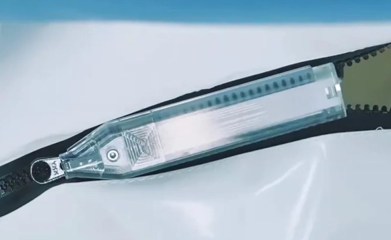 Японская компания YKK представила самозастёгивающуюся молнию