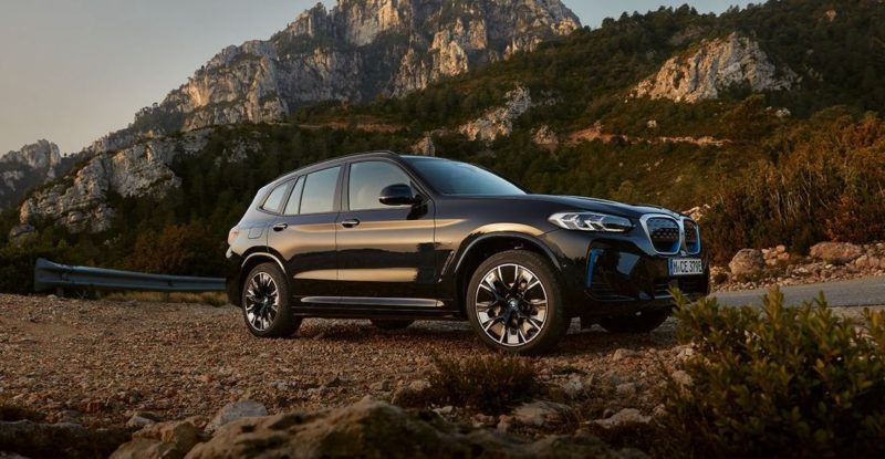 BMW начнёт автоматически включать поворотники за водителя