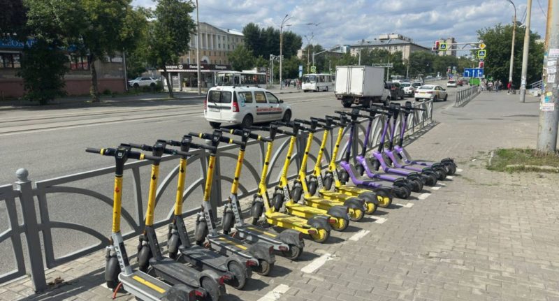 Операторы кикшеринга нанесли парковочную разметку для СИМ в Екатеринбурге