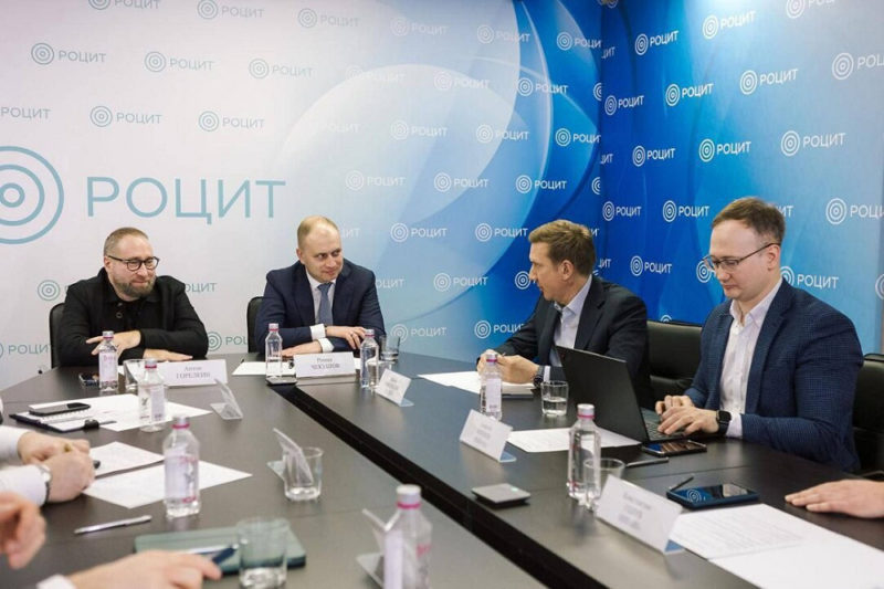 РОЦИТ рассказал, будут ли штрафовать блогеров за рекламу в запрещённых соцсетях