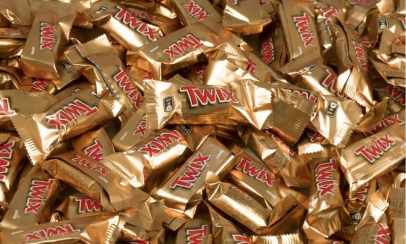 В Пятёрочку и Перекрёсток снова начнут поставлять Twix и Bounty