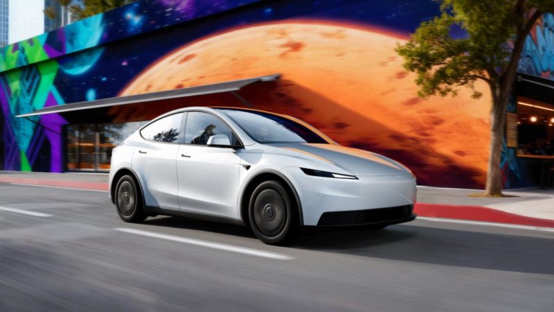 Tesla представила «доступные» Standard-версии Model 3 и  Model Y