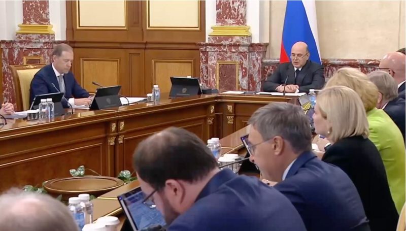 Самозанятые в России смогут с 2026 года оформлять больничные