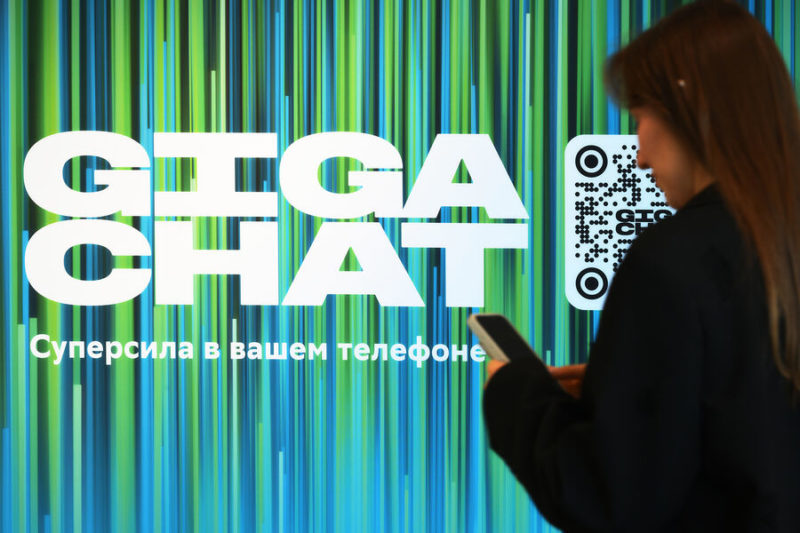 Нейросеть GigaChat научилась создавать подкасты