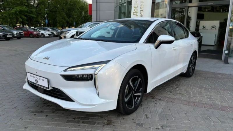 Автостат: в октябре 2025 года продажи электрокаров в России выросли на 20%