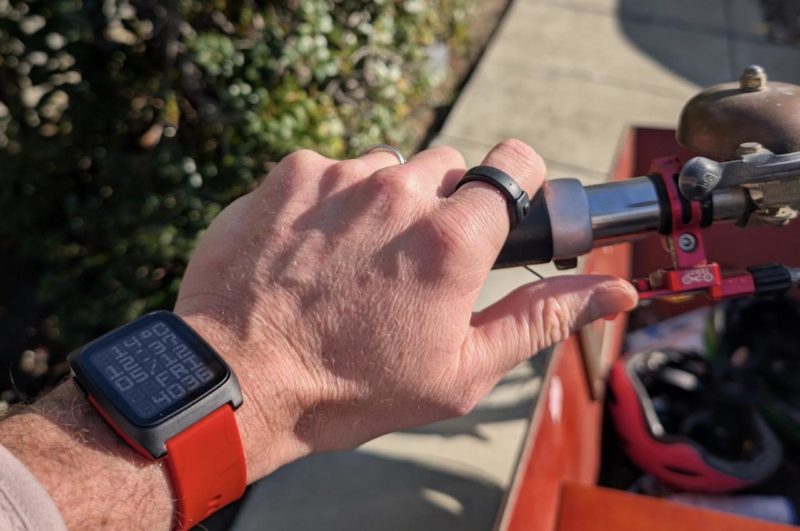 Pebble представила кольцо-диктофон Index 01