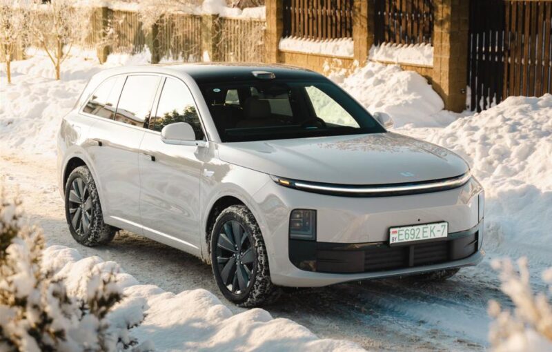Белорусский каршеринг Hello добавил в автопарк кроссовер Lixiang L6 Pro