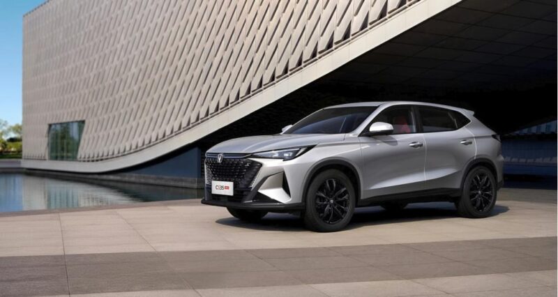 На российском рынке представили новый кроссовер Changan — CS35 Max