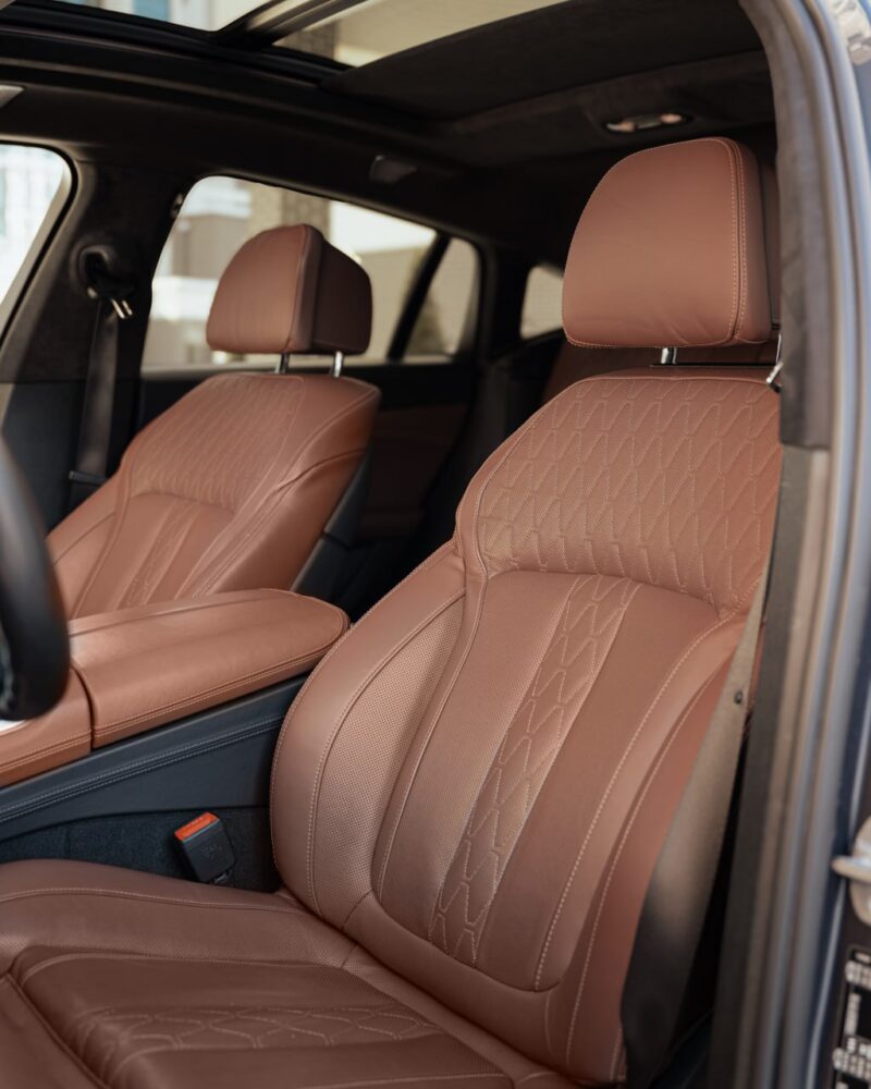 Белорусский каршеринг Hello пополнил автопарк новым BMW X6 M50d — фото 6