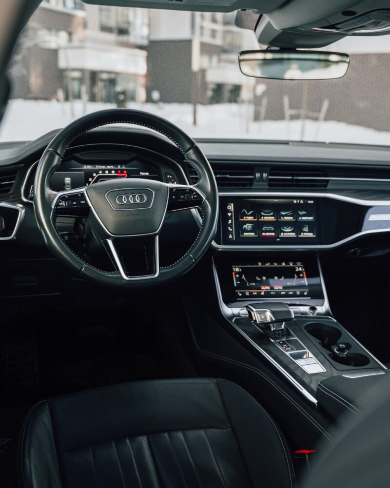 Белорусский каршеринг Hello добавил в свой автопарк Audi A7 S-Line — фото 5