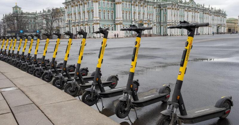 В Петербурге ограничат парковку и движение СИМ в дни массовых мероприятий