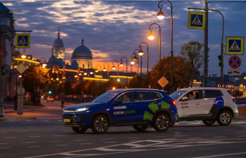 Каршеринговые компании не получат льготную парковку в центре Петербурга