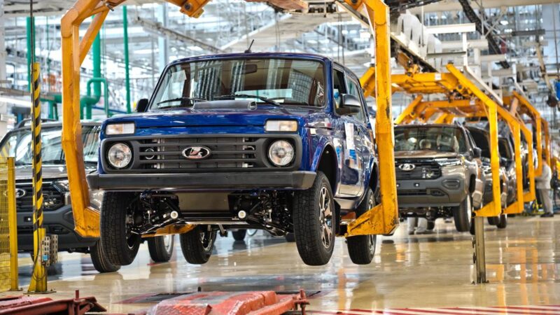 АвтоВАЗ запустил производство обновлённой Niva Legend