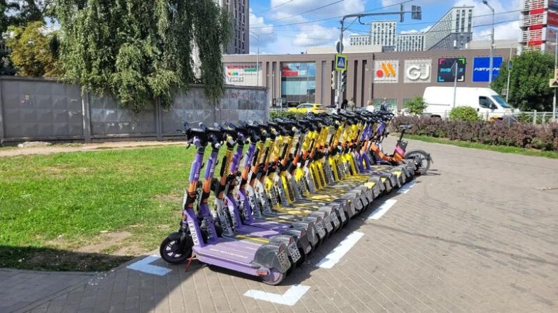 В Мытищах стартовали работы по разметке парковочных мест для СИМ