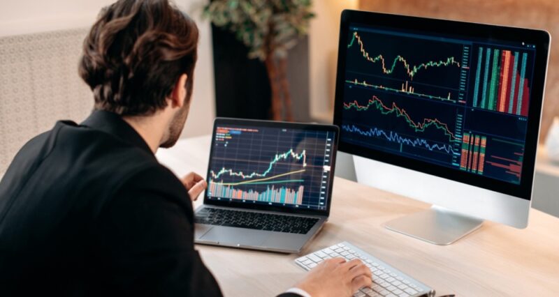 Минфин поддержал допуск неквалифицированных инвесторов к криптовалютам