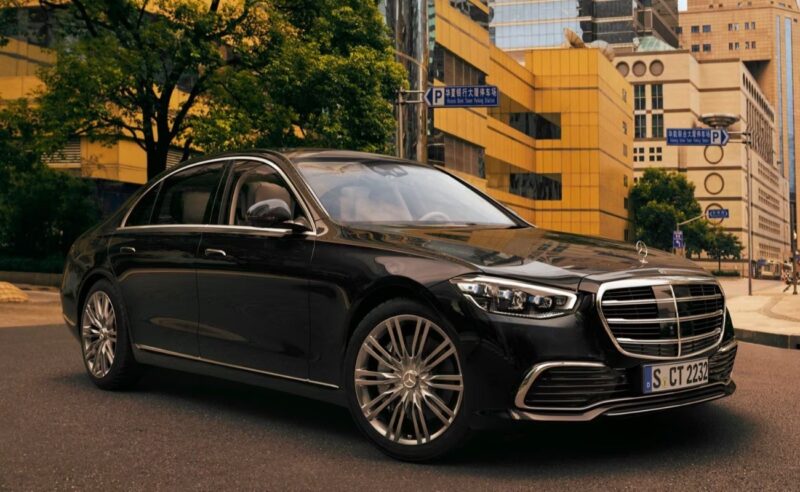 Каршеринг Яндекс Драйв пополнил автопарк в Москве Mercedes‑Benz S-класса без оклейки