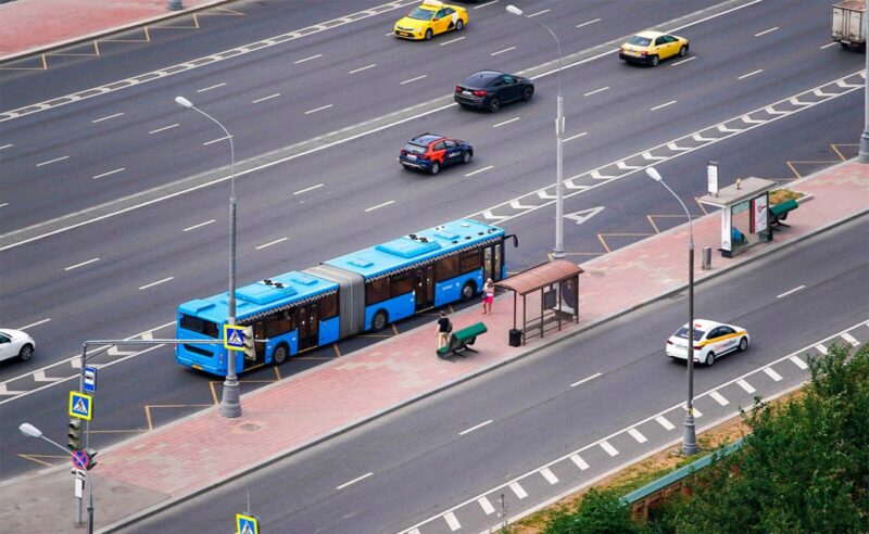 В трёх округах Москвы появятся новые выделенные полосы